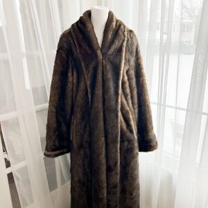 Dennis Basso Elegant Brown Teddy Jacket Vintage Faux Fur Coat